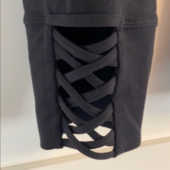 Athleta Criss Cross Elation Crop Leggings Black XS - Picture 5 of 5